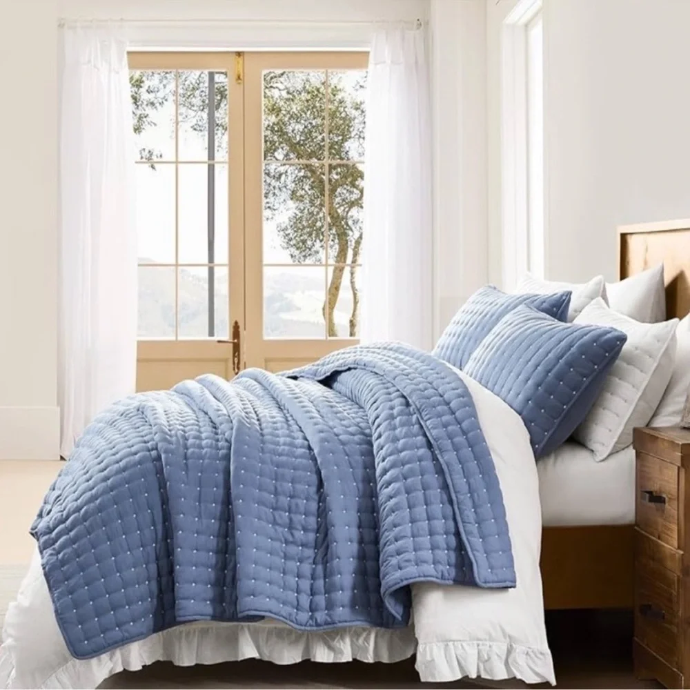 🆕 PB Style King Quilt Set Tufted Classic Blue 3 piece Luxury Hotel Style Bedding